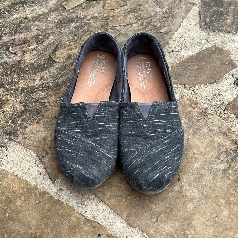 Women Toms, Size 8.5